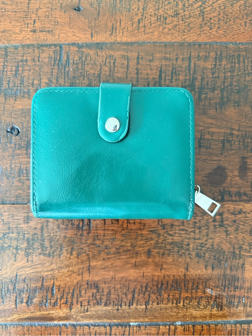 RFID Green Snap Wallet with Zip Pocket
